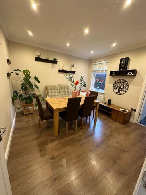 Adam'S Place, Watford Wd17 2Py Villa Exterior foto